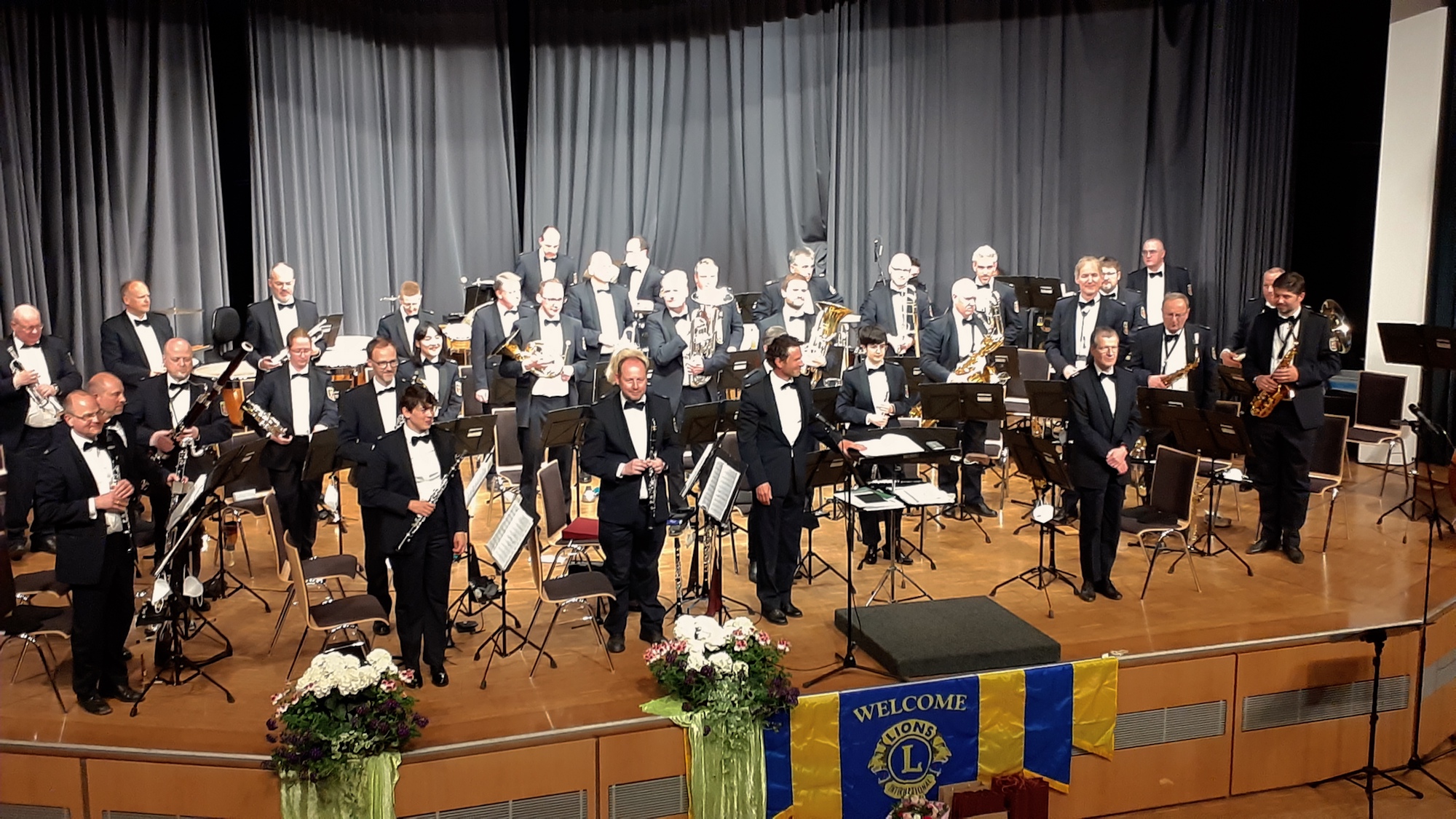 Landespolizeiorchester beim Benefizkonzert in der Ludwig-Eckes-Halle, Foto: LIONS