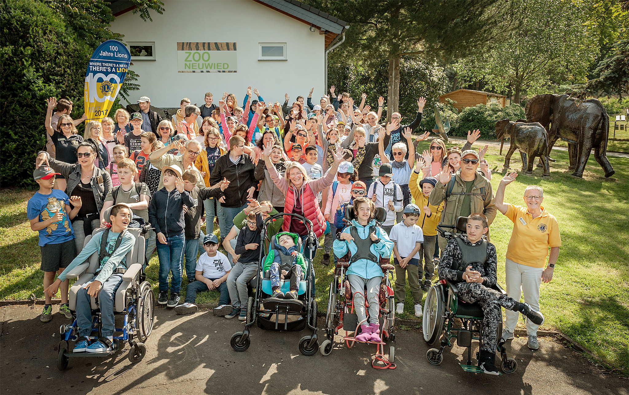 Die Schüler:innen der Levana-Schule im Zoo Neuwied